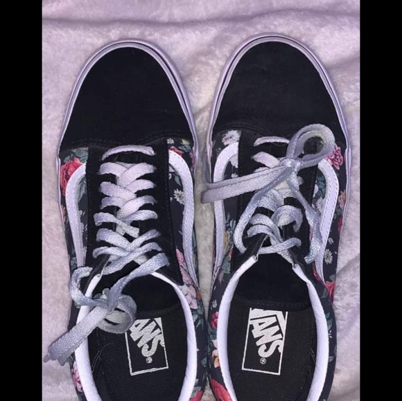 Womens VANS Shoes - Picture 2 of 3